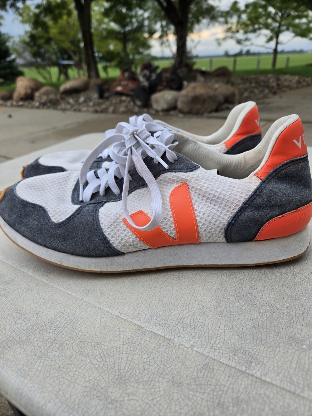 Veja Sneakers Men's US 9 / Women's US 10.5-11 EU 42 White Gray Orange